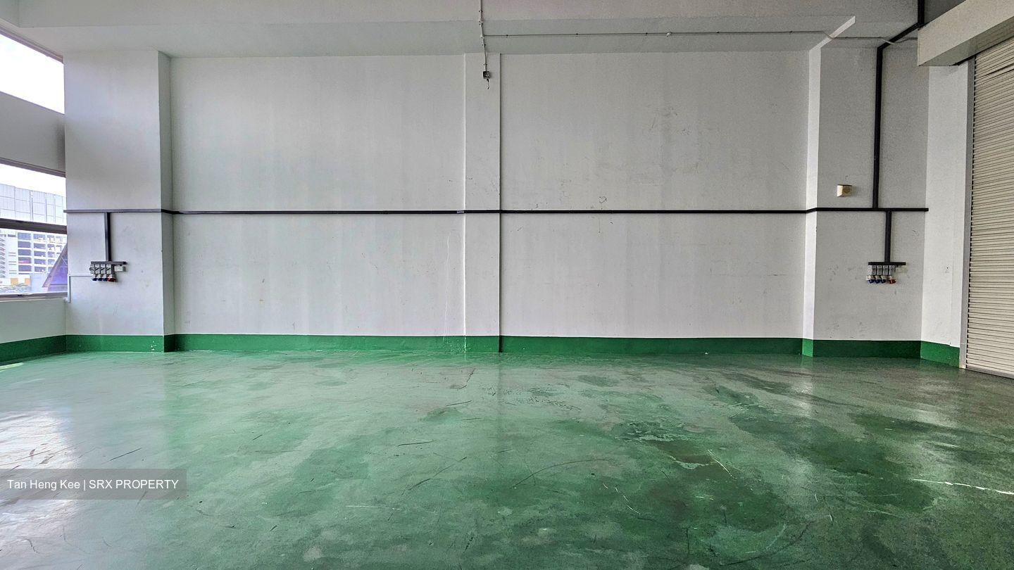 West Connect Building (D22), Factory #570165131